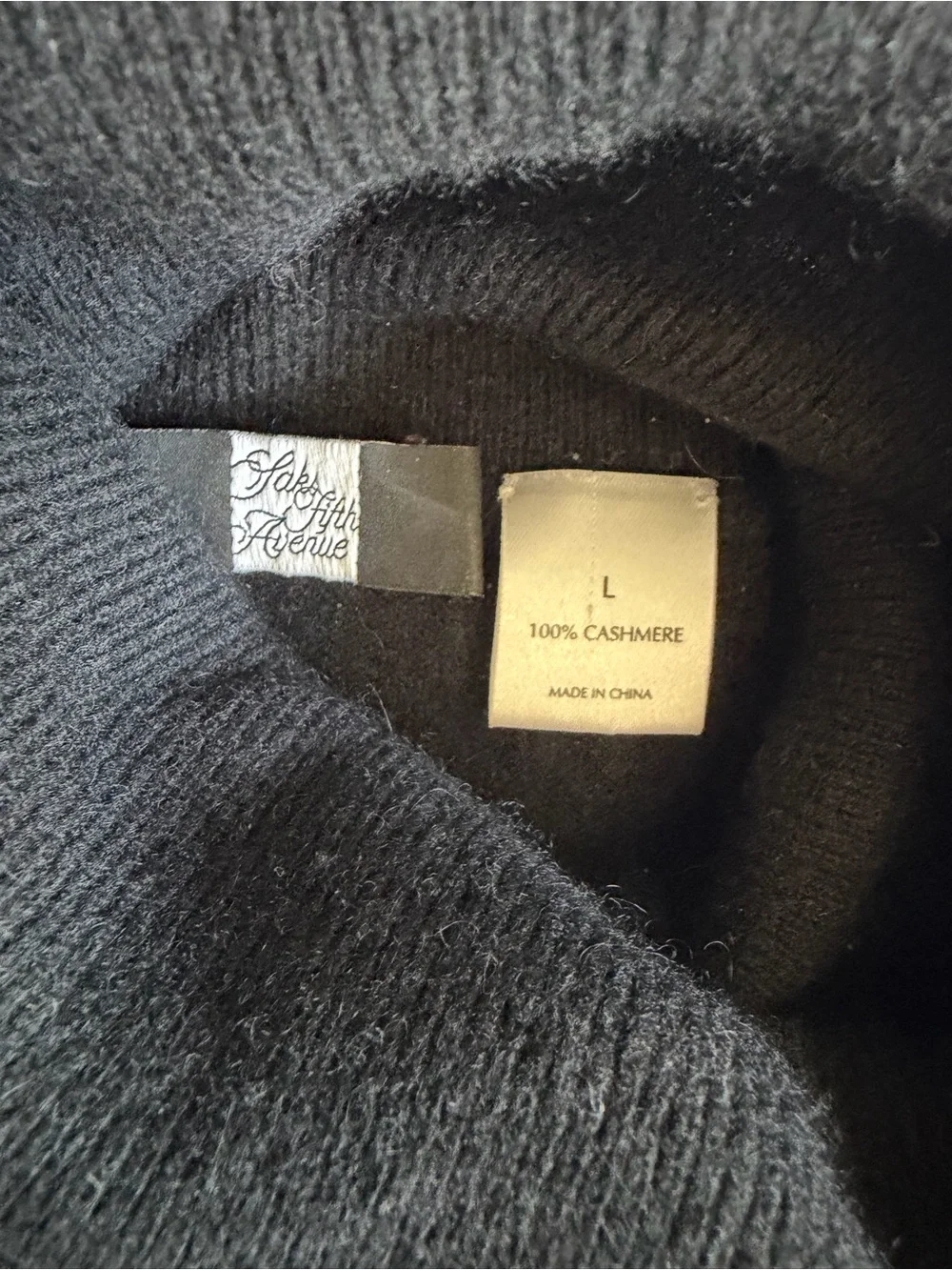 Saks Fifth Avenue 100% Cashmere Classic Black Monochrome Turtleneck Sweater